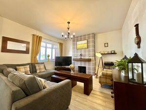 Lounge- click for photo gallery